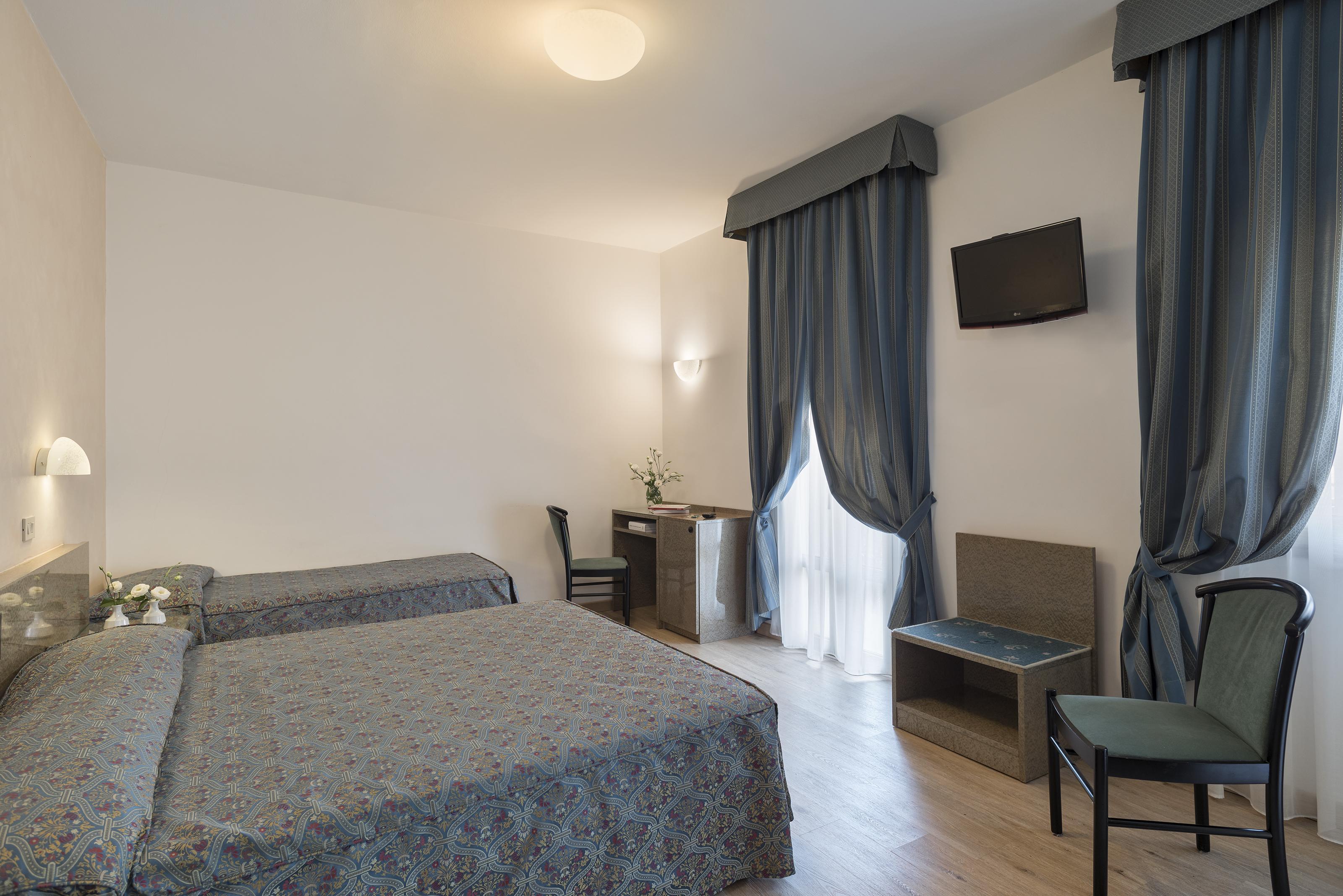 Hotel Garibaldi Mestre Exterior photo