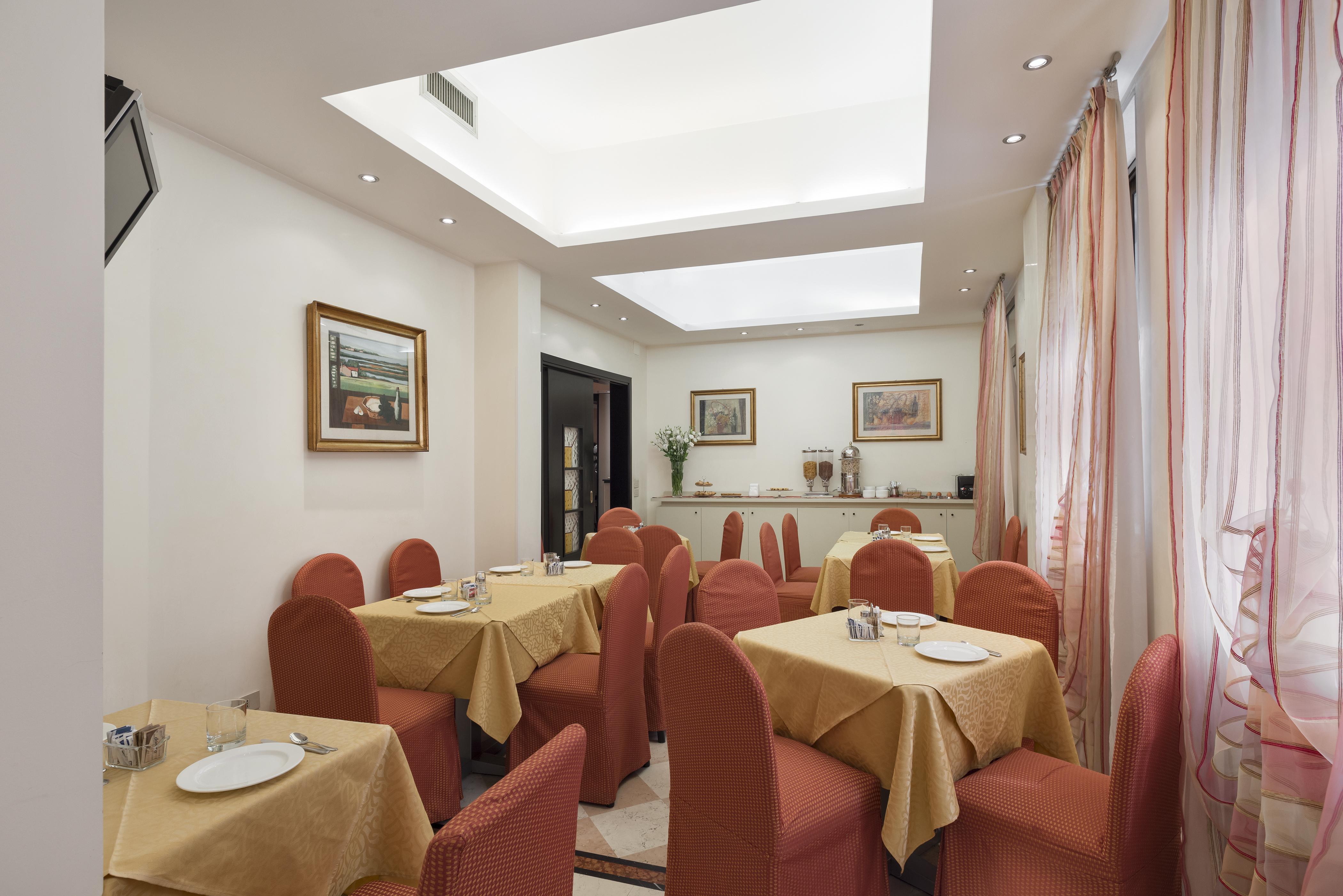 Hotel Garibaldi Mestre Exterior photo
